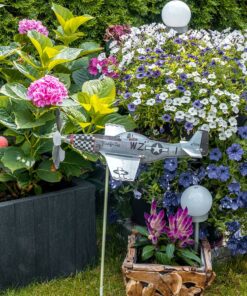 P-51D Mustang Windrad im Garten