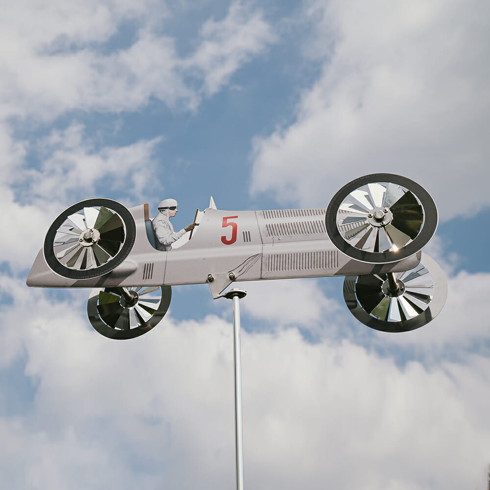 RennwagenMercedesBenz-W25_03